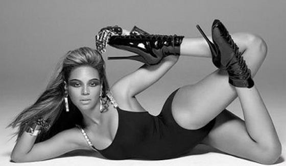 Lady GaGa se derrete pelo bumbum de Beyoncé