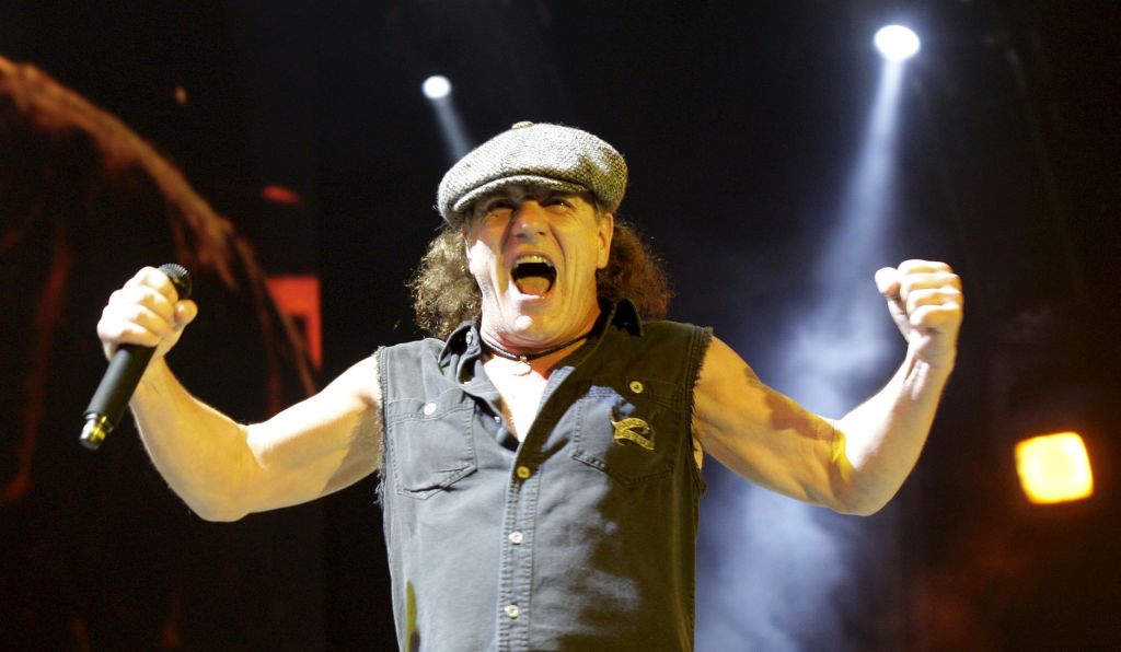Brian Johnson afirmou em entrevista que o AC/DC comemoraria os 40 anos da banda com uma turnê mundial em 2014
