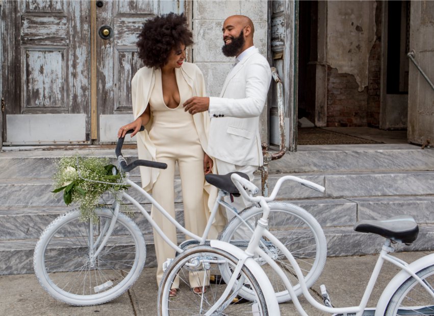 Solange Knowles e Alan Ferguson fazem casamento "mainstrindie": todos de branco, bicicleta e igreja velha