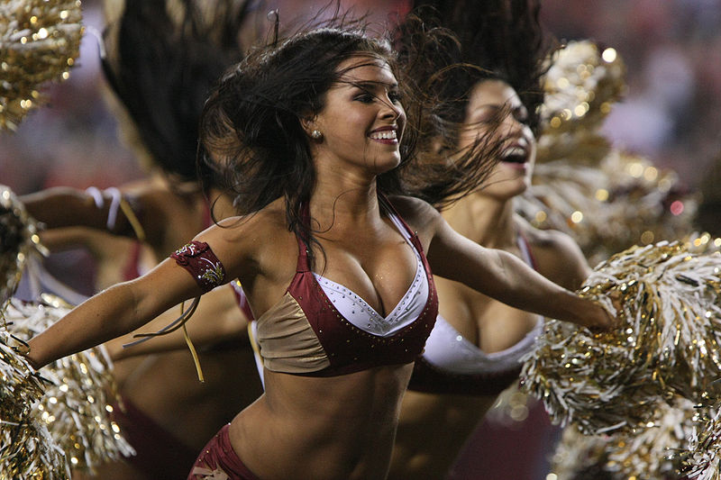 As cheerleaders normalmente são muito populares. Mas quem são as populares entre os populares?