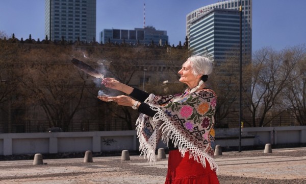 Sim, elas existem! Bruxas modernas da Polônia são tema de série fotográfica  – Vírgula