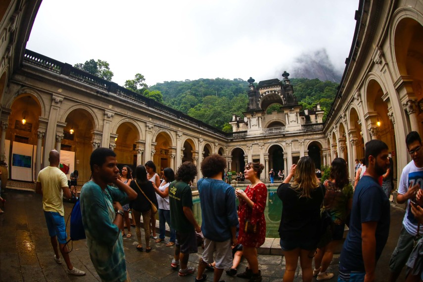 Público aproveitou a primeira edição do festival Mimo no Parque Lage, no Rio de Janeiro