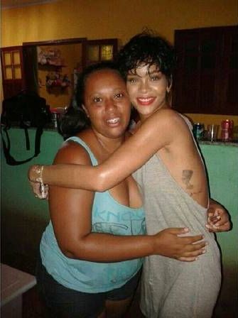 Marília Raimundo e Rihanna