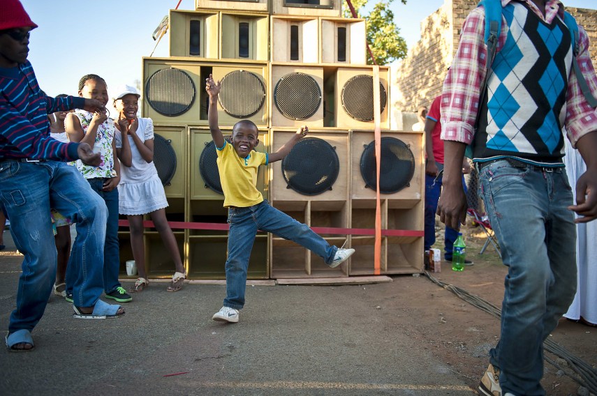 Exposição revela a cultura sound system da África do Sul