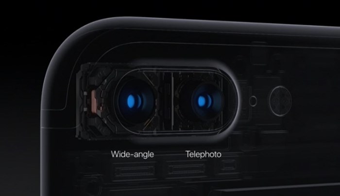 No iPhone 7 Plus, há duas lentes para fotos