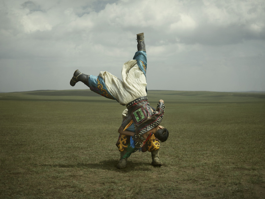 Série retrata história e masculinidade da luta livre na Mongólia