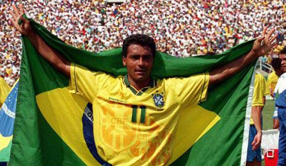 Top 10: Melhores jogadores de futebol dos anos 90, Torcedores