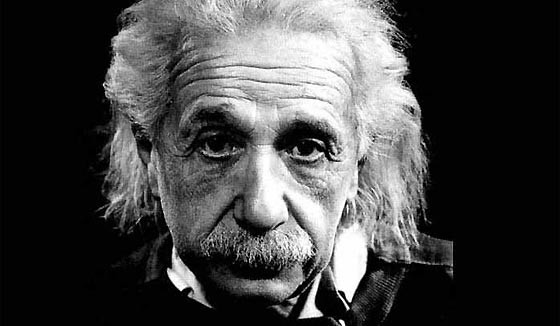 Um dos físicos mais importantes do mundo precisou fugir da Alemanha durante o governo de Hitler. Einstein conseguiu proteção nos Estados Unidos, onde ficou até a sua morte