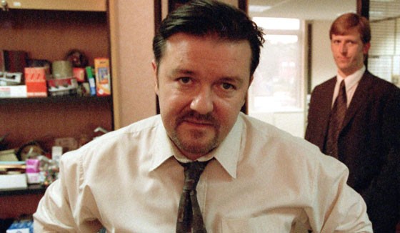 A série britânica  trouxe Ricky Gervais como David Brent, o gerente de uma empresa que passava por cortes e diminuía sua atuação no mercado. Filmada no estilo falso documentário, acompanhava o dia a dia da equipe de David. 