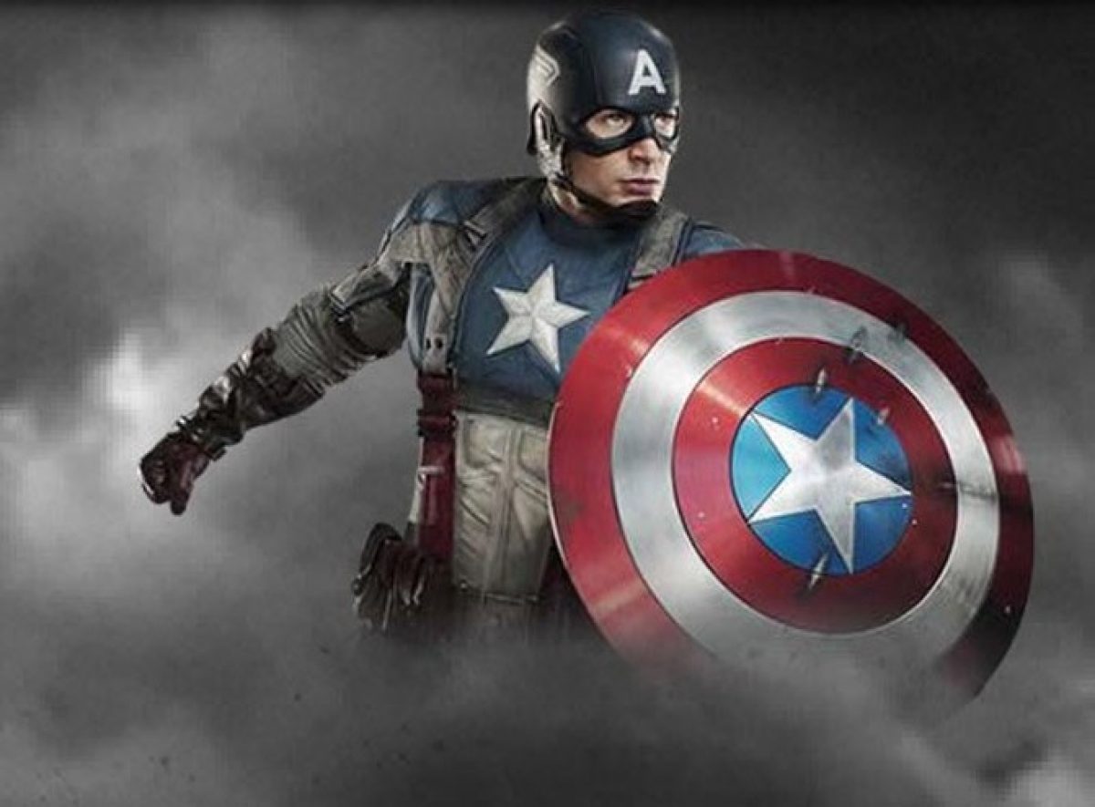Hugo Weaving é oficialmente o Caveira Vermelha em 'Captain America' 