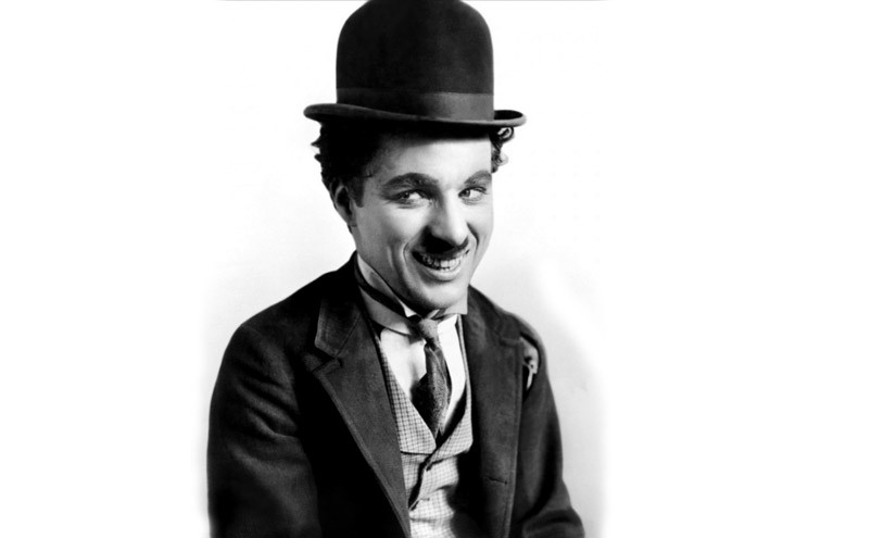 Charles Chaplin como Carlitos. Veja, nesta galeria de fotos, oito se seus filmes clássicos