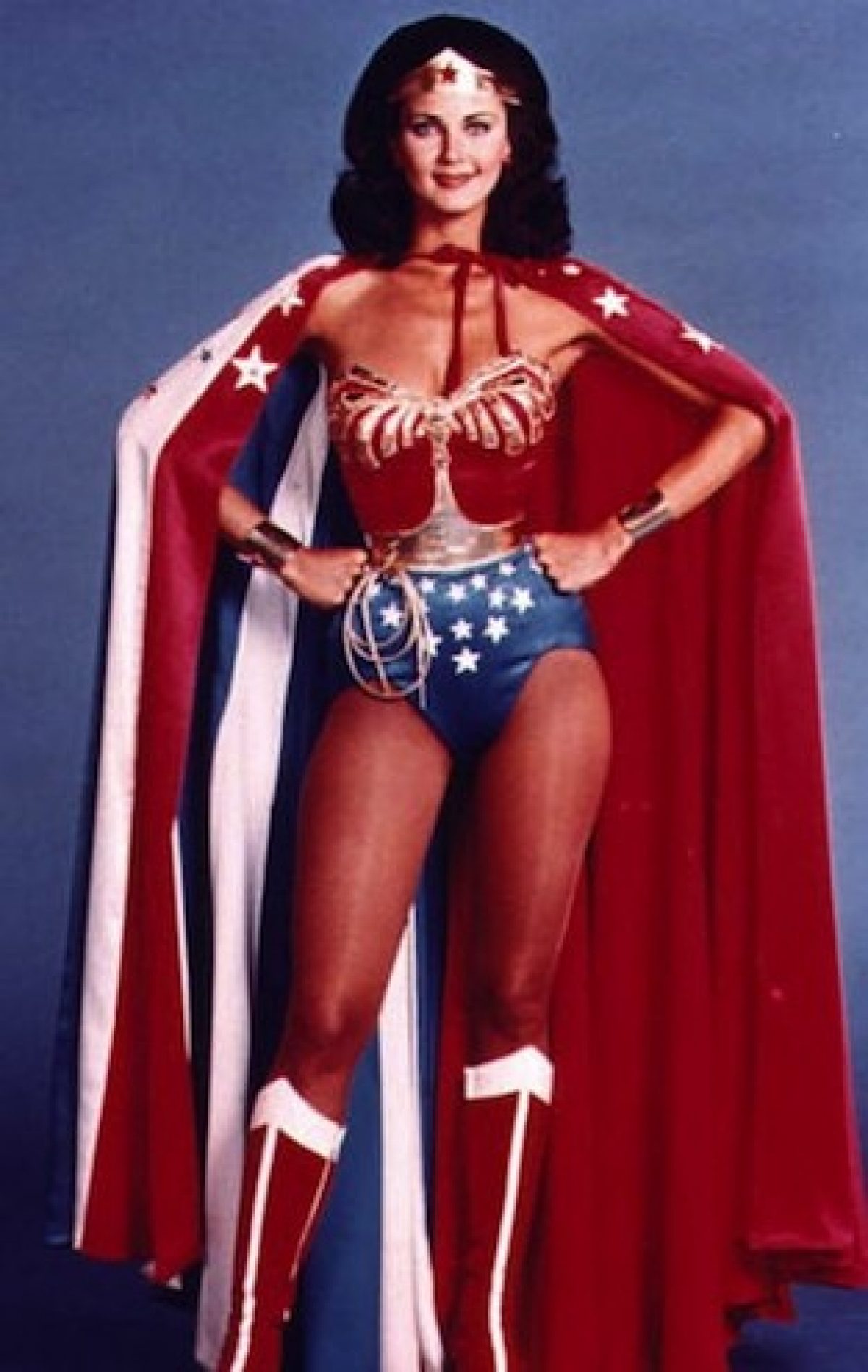 Lynda Carter, a eterna “Mulher-Maravilha” completa 60 anos – Vírgula