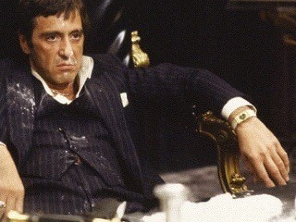 O que vocês acham de Scarface?Vale a pena assistir? : r/filmes