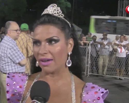 Solange Gomes em seu 17º desfile na Sapucaí