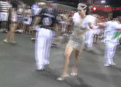 Ana Furtado, da Grande Rio, se joga no samba!