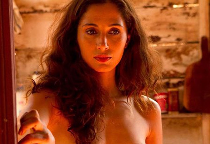 Camila Pitanga em cenas do filme 