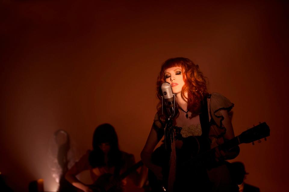 25. Quando Jack e Karen Elson se separaram, eles deram uma festa para celebrar o divórcio.