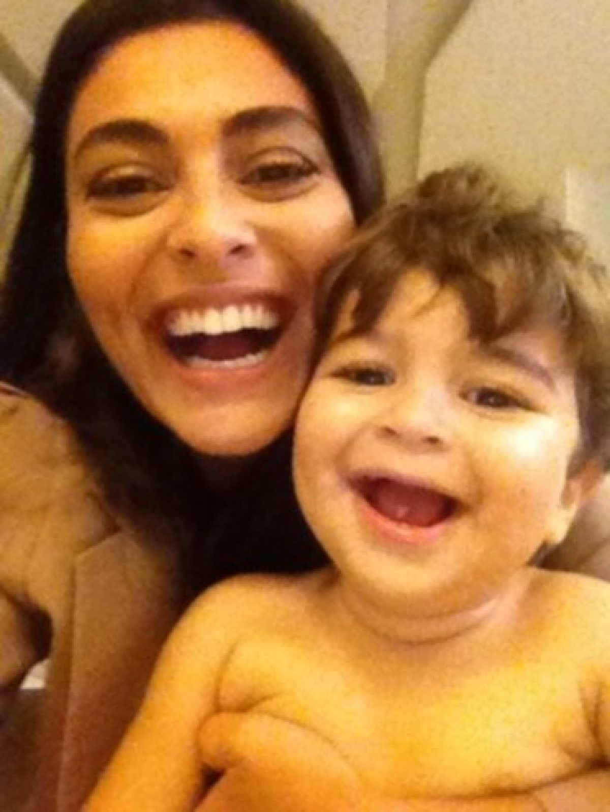 Juliana Paes publica foto fofa com o filho: “Chegar e ver essa coisinha é  bom demais” – Vírgula