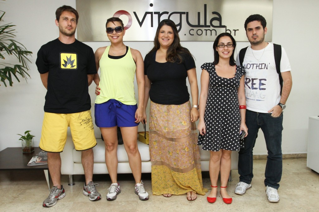 Nossos desafiantes: Rene Weiss (bicicleta), Tuka Pereira (a pé), Jacqueline Fernandes (carro), Taiz Dering (ônibus) e Leandro Carneiro (metrô) saíram do prédio do Virgula por volta da hora do almoço, na última quarta (19).