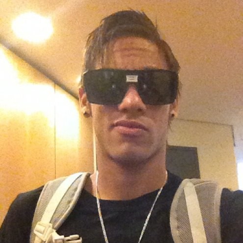 E com o passar do tempo, Neymar mudou tanto, mais tanto, que nem dá pra saber quantos cortes ele usou