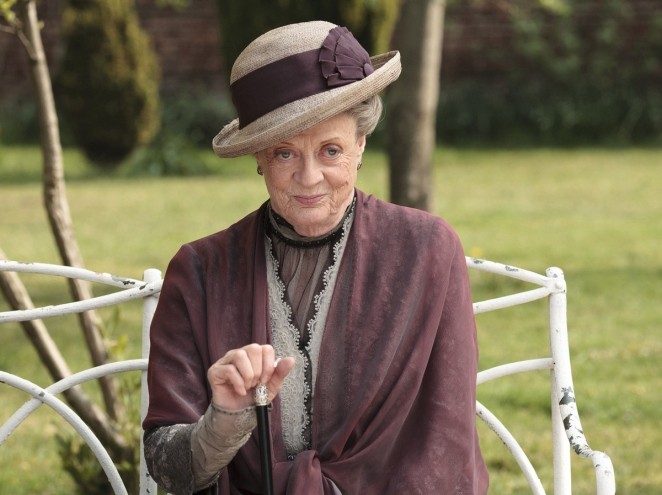 Maggie Smith, além de arrasar na série Downton Abbey, sempre vai ter um lugarzinho muito especial nos nossos coraçõezinhos por ter vivido a Professora Minerva McGonagall