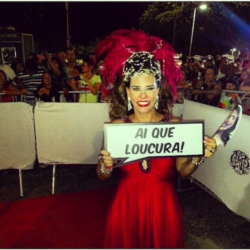 Carnaval que se preste tem que ter uma boa dose de loucura e esta é garantida pela presença dela: Narcisa Tamborindeguy 