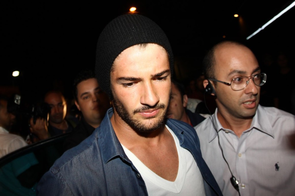 Alexandre Pato chega ao aniversário de Neymar