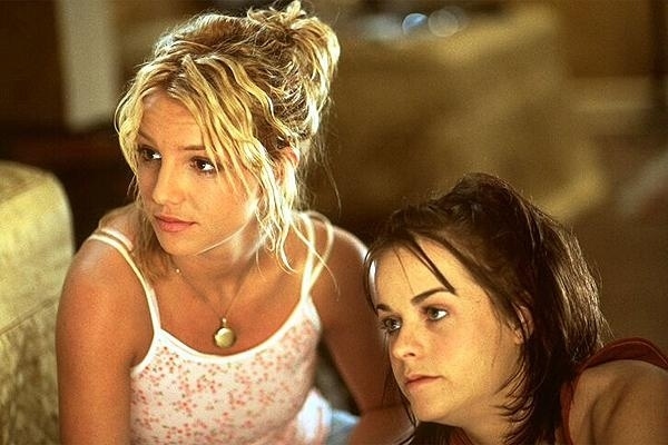 ...já fez vários trabalhos no cinema e na televisão, entre eles o filme Crossroads: Amigas para sempre (2002), com a Britney Spears
