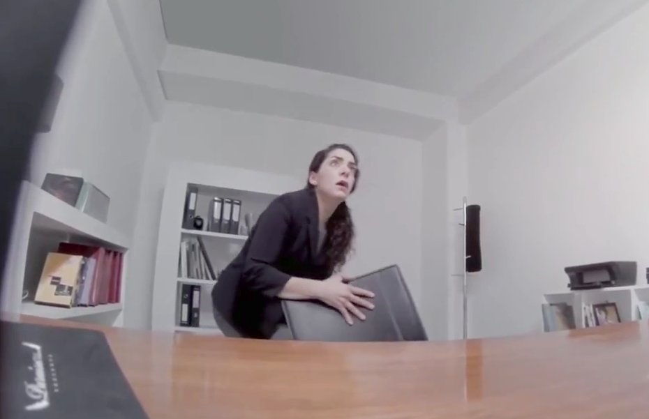 TV de última geração trolla geral em entrevista de emprego