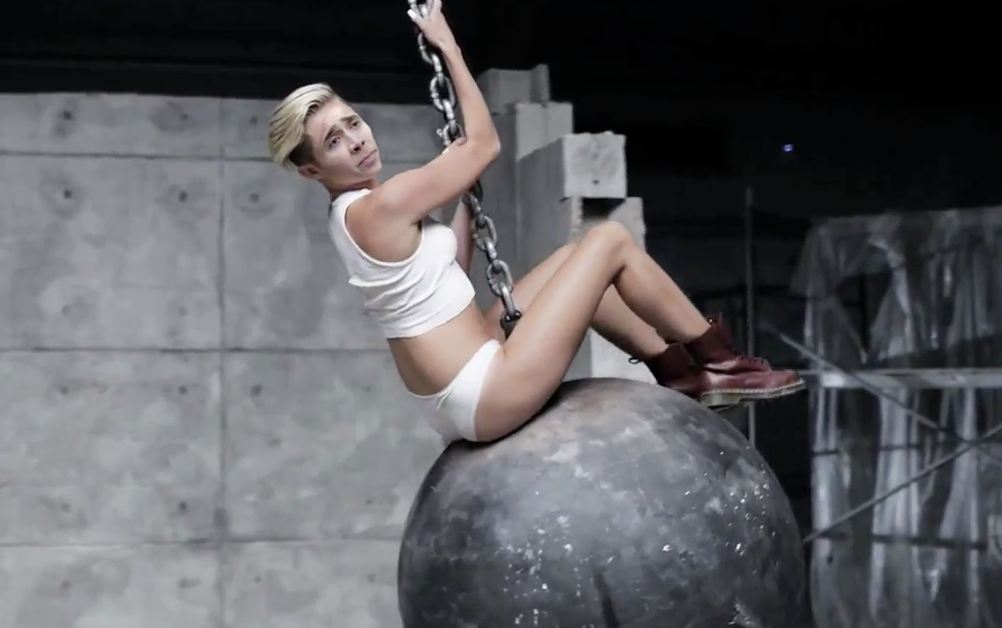 Nicolas Cage também aderiu à sensualidade da Miley Cyrus