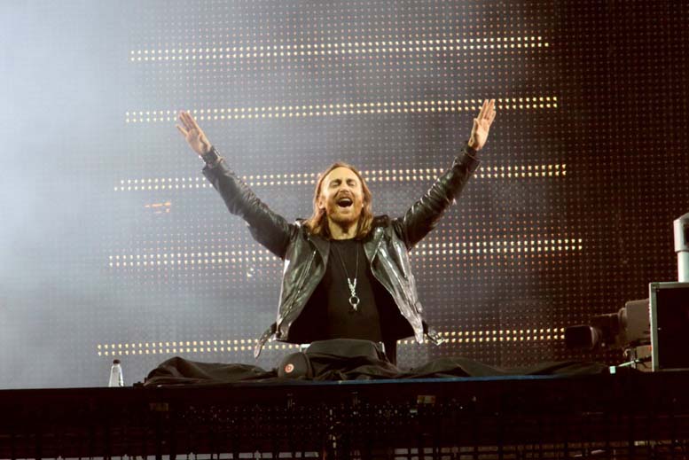 Assim como David Guetta, veja famosos internacionais que adoram o Brasil