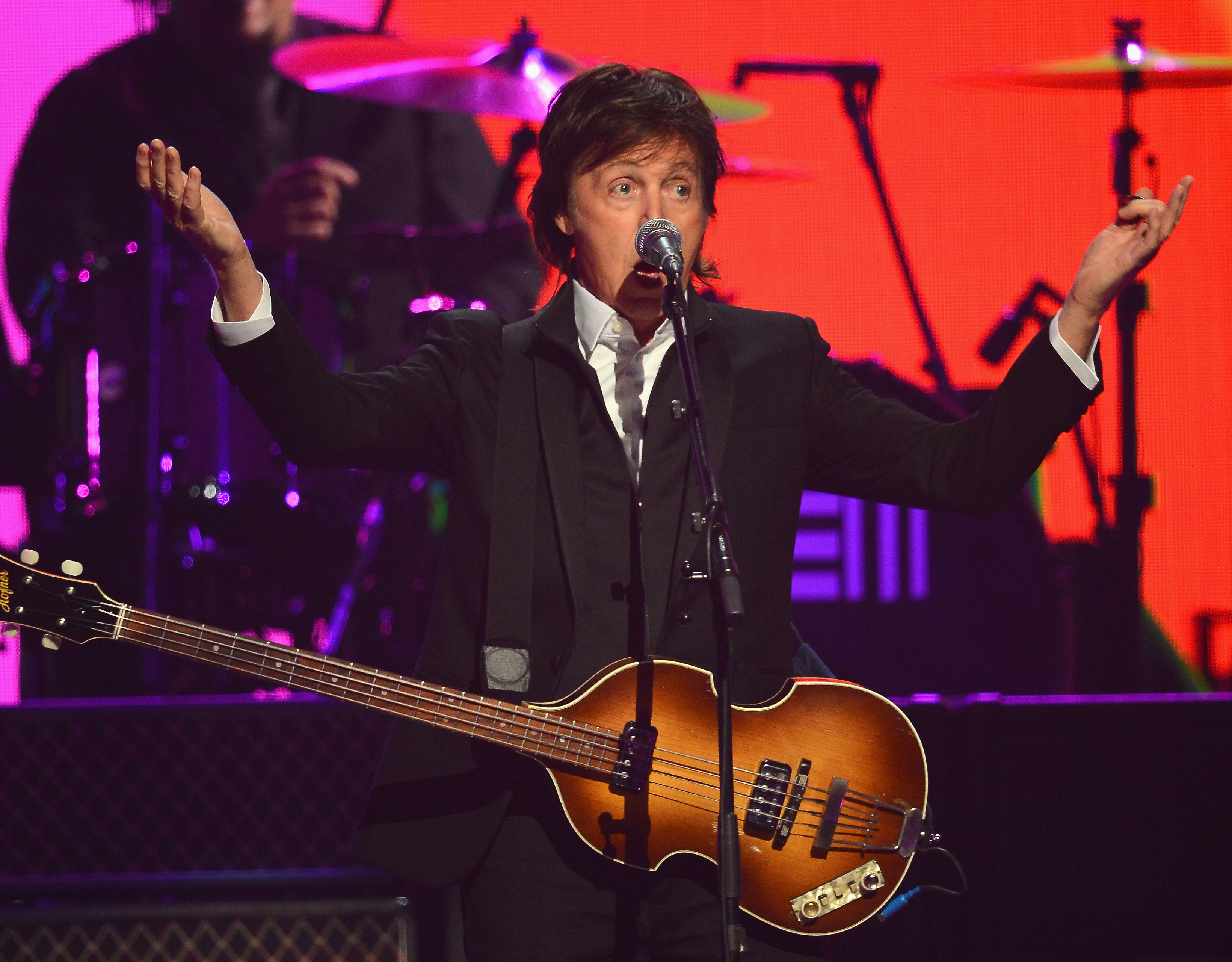 Paul McCartney deixa Japão após se recuperar de infecção