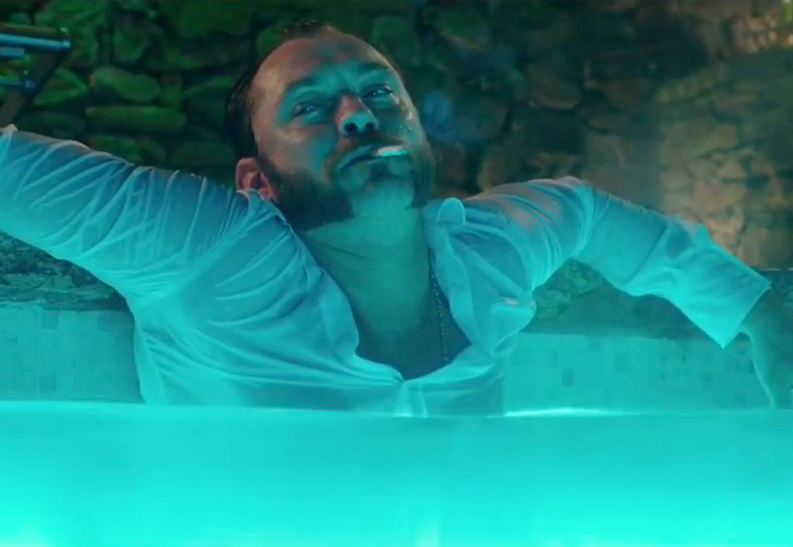 Jude Law é um beberrão em trailer de Dom Hemingway
