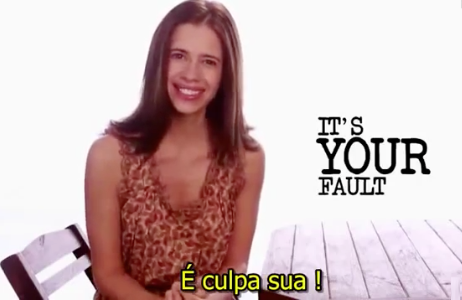 Vídeo faz sátira de quem condena vítima de estupro