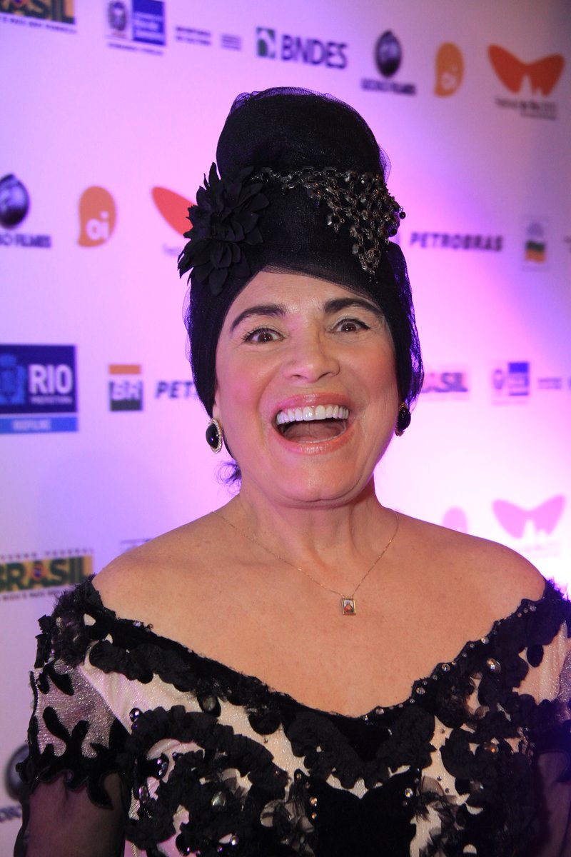 Regina Duarte diz que brasileiro tem preconceito com cultura popular