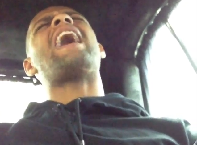 'Romântico', Felipe Melo solta a voz e canta Alejandro Sanz