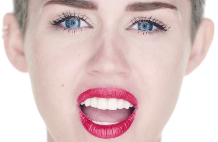 Miley Cyrus e Sinéad O'Connor juntinhas em mashup incrível!