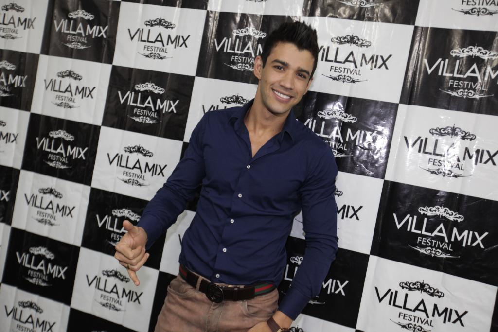 Gusttavo Lima desabafa sobre rotina de viagens: "a solidão na estrada é insuportável"