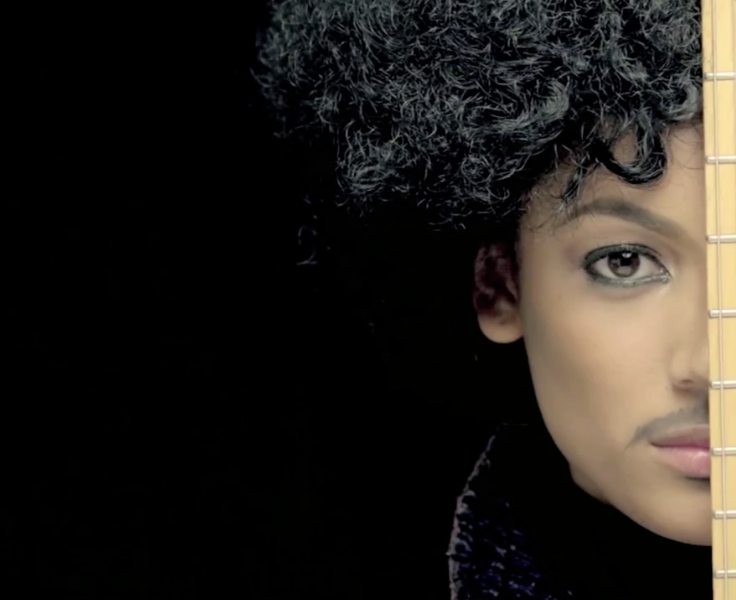 Prince está de volta com clipe novo de Breakfast Can Wait