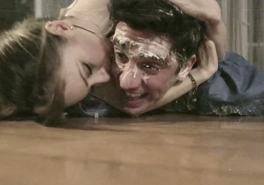 Sandy e Marcelo Adnet vivem casal apaixonado em clipe de Escolho Você