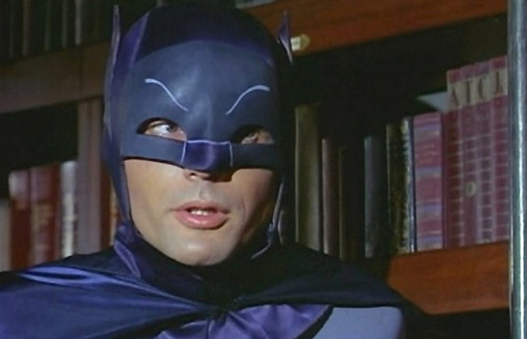 Burt Ward, o Robin dos anos 60, diz que Adam West é o 'único Batman de verdade'