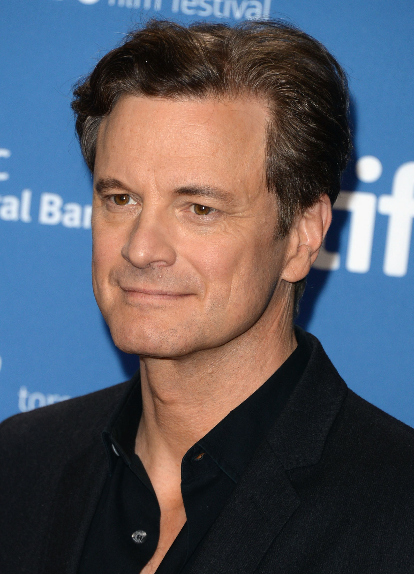 O ator Colin Firth não suporta o Natal e mais ainda os jingles da data. Tem vontade de ficar surdo para não escutar as músicas de Natal