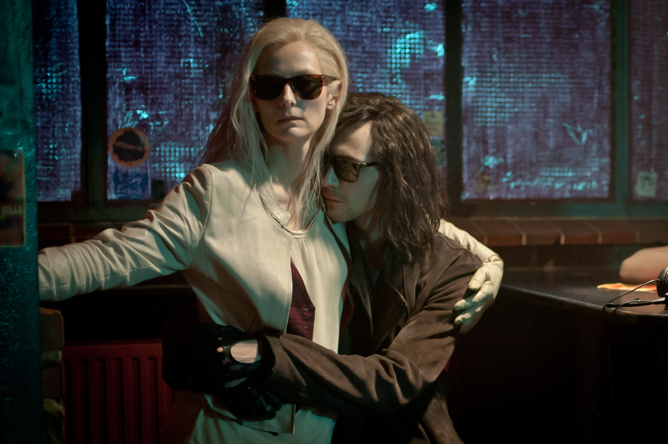 Tilda Swinton e Tom Hiddleston aparecem nus em trailer de ‘Only Lovers Left Alive’