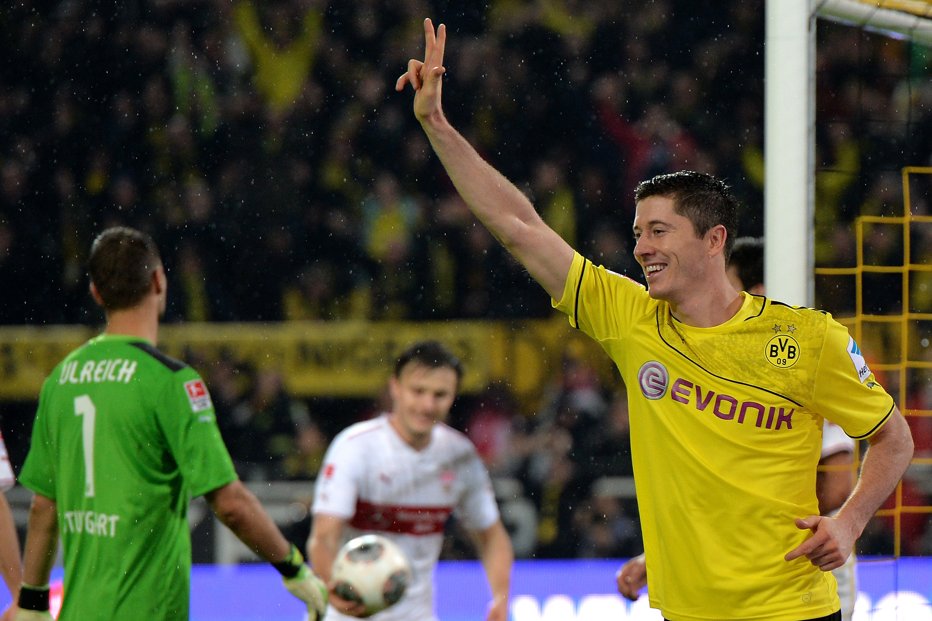 Lewandowski termina como artilheiro da Bundesliga com 35 gols