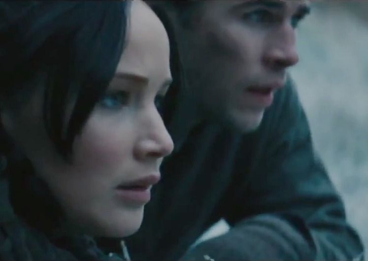 Com Katniss e Gale, Jogos Vorazes: Em Chamas tem cena divulgada