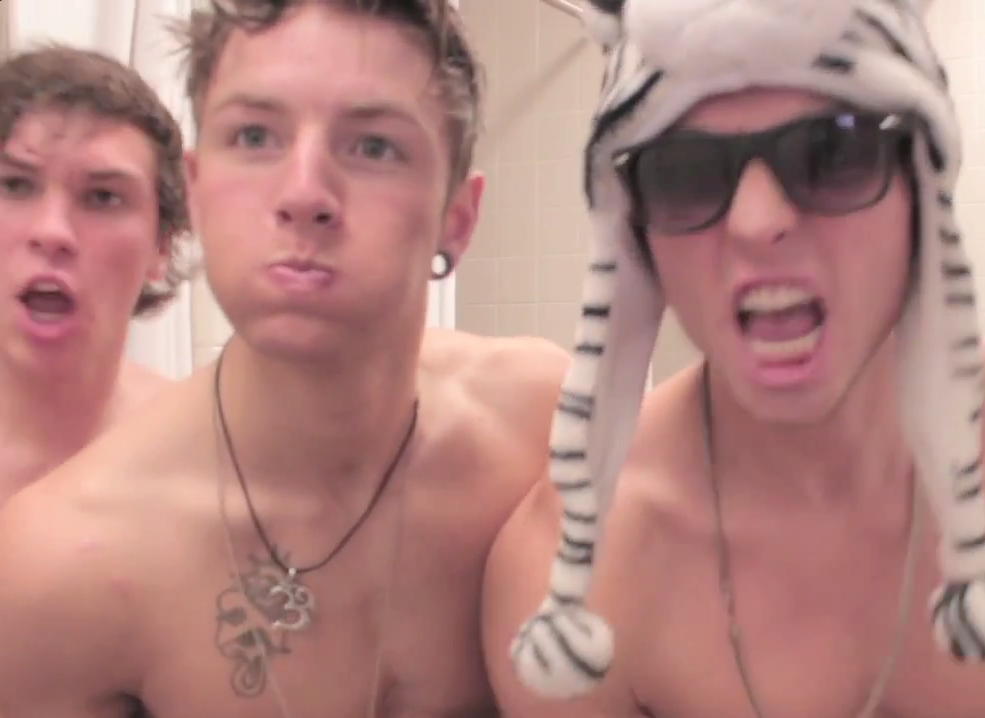 Garotos do Emblem3 fazem cover do hit no YouTube What Does The Fox Say