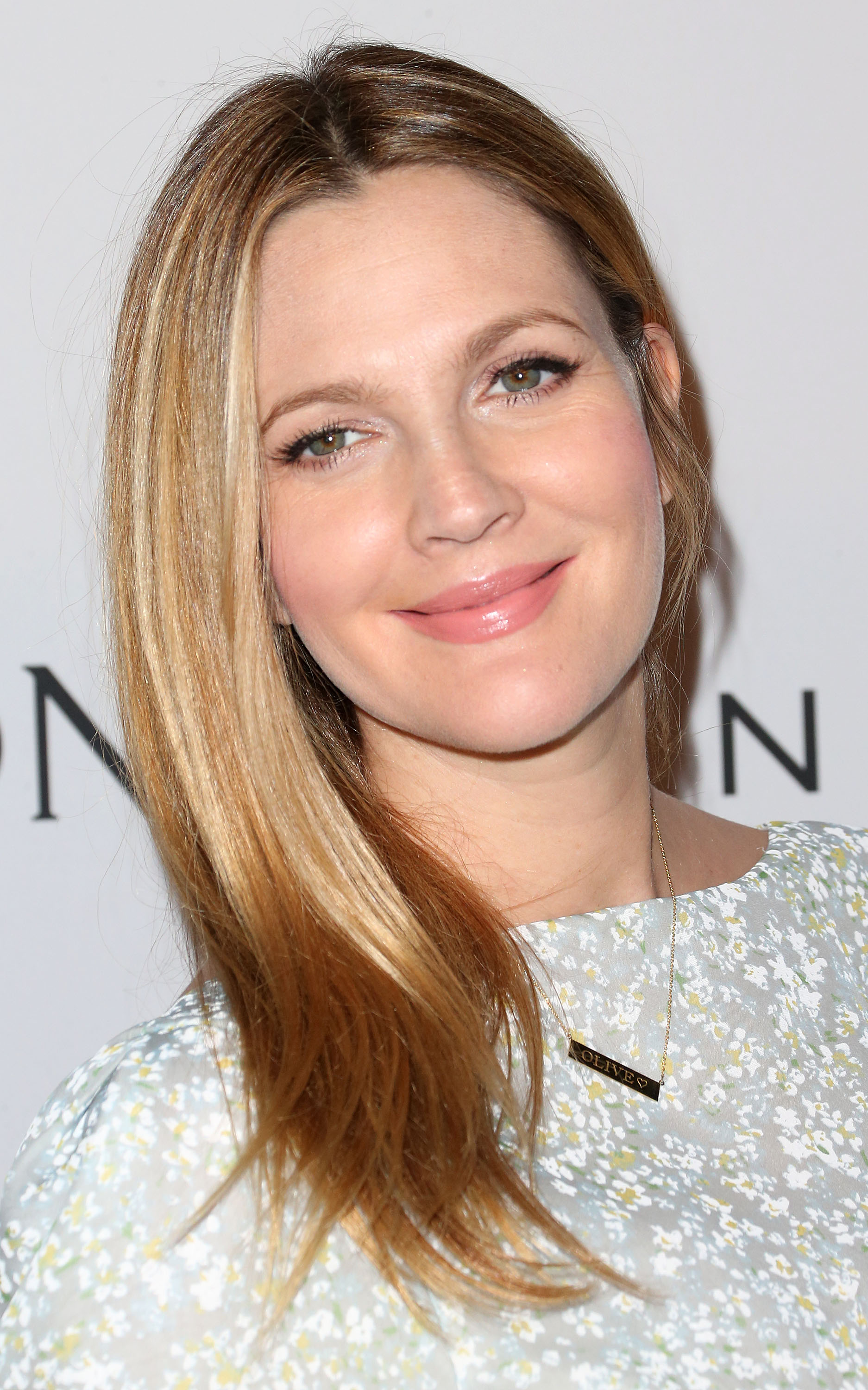 Drew Barrymore revela quais desejos que anda tendo em sua segunda gravidez