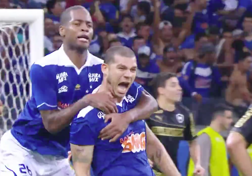 Os gols brasileiros do ano: Nilton (Cruzeiro 1x0 Botafogo)