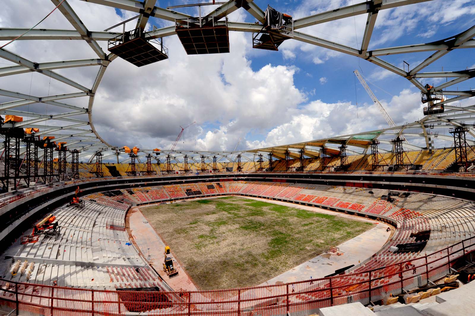 Outro operário morre nas obras para a Copa 2014 em Manaus; MPT quer interdição