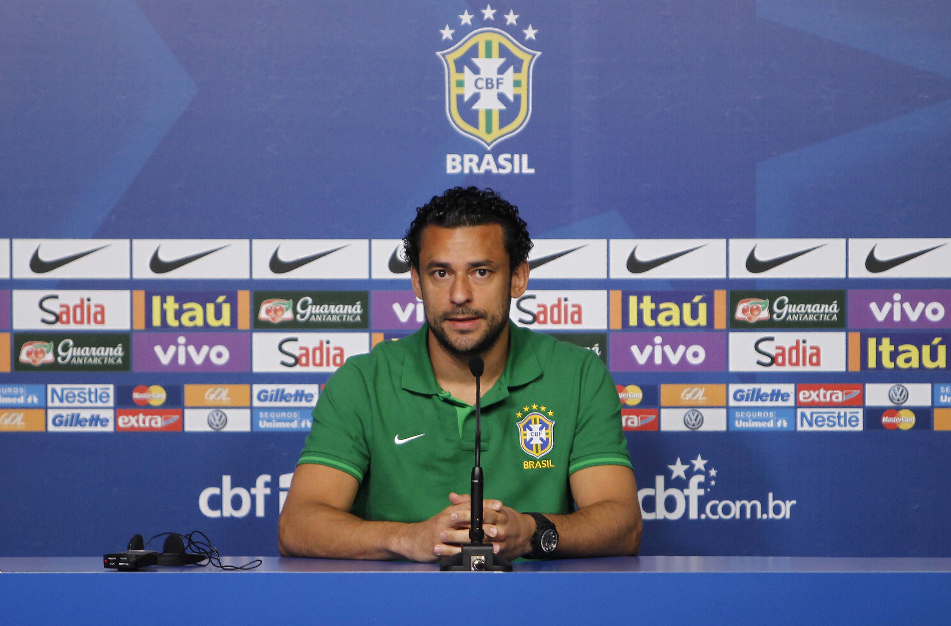 Felipão chama Fred, Jô e Jefferson e completa lista da seleção para amistoso
